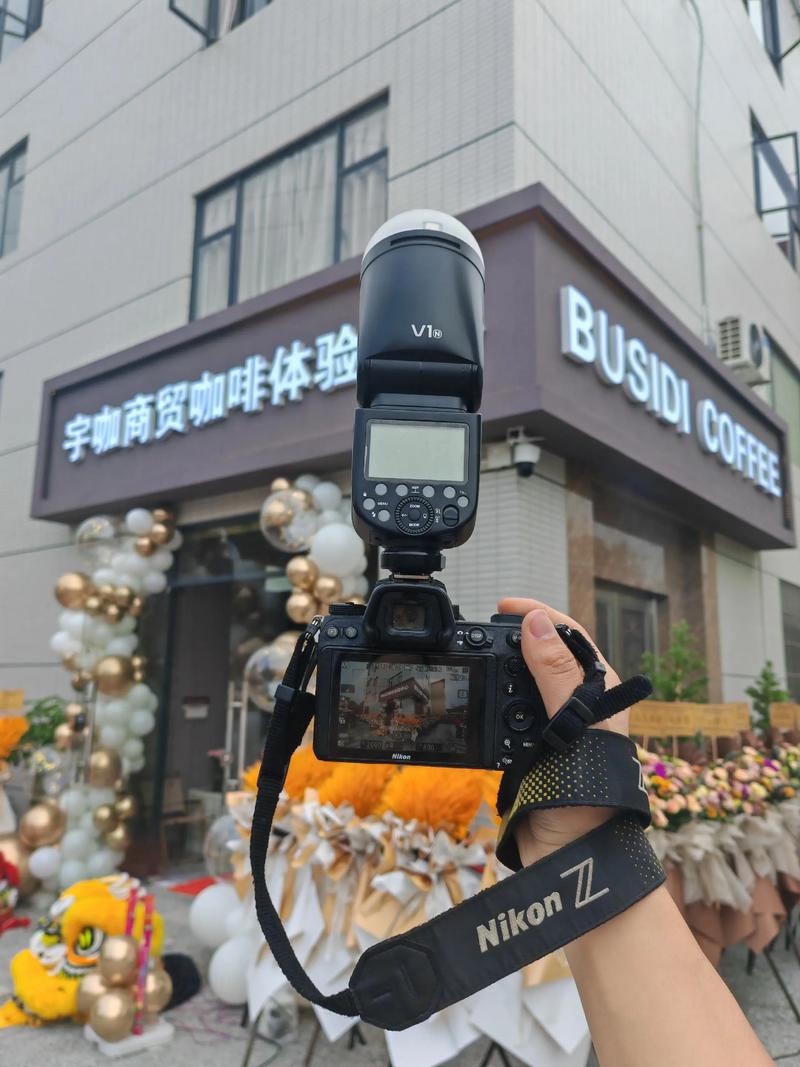 品牌设计：构建企业灵魂的艺术